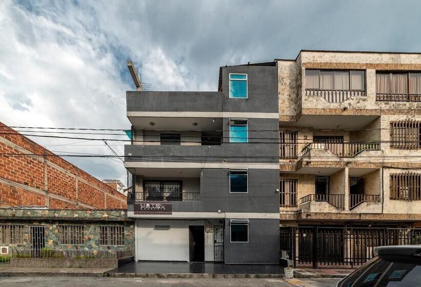 Ayenda 1225 Hotel Praga Medellin