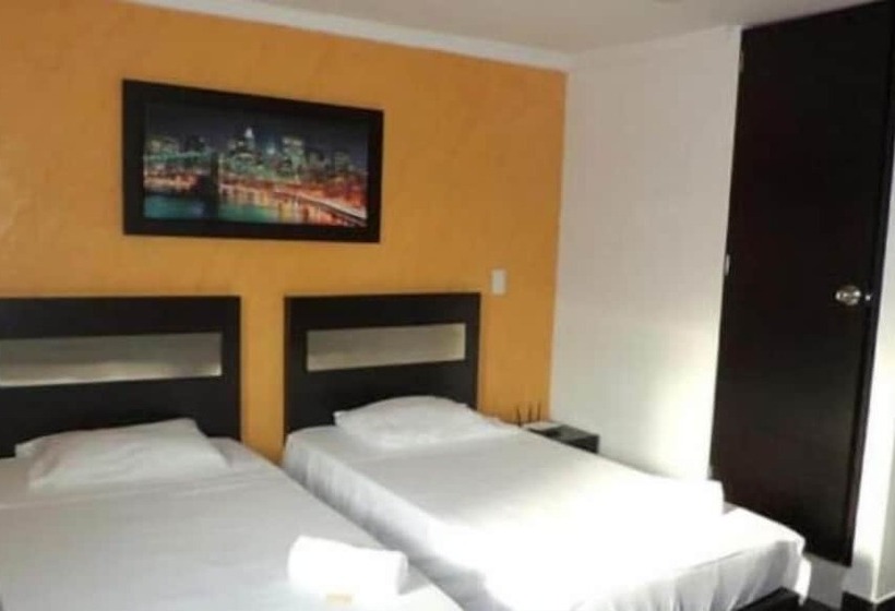 Ayenda 1225 Hotel Praga Medellin