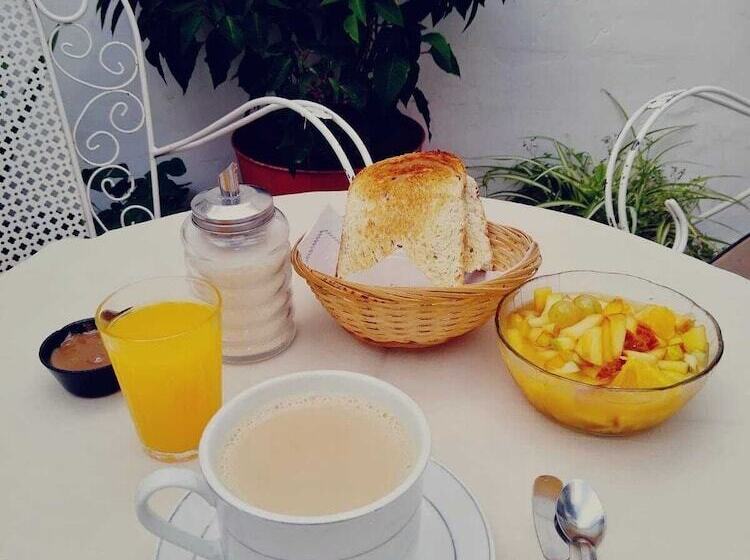 تختخواب و صبحانه Hostal La Pachamama