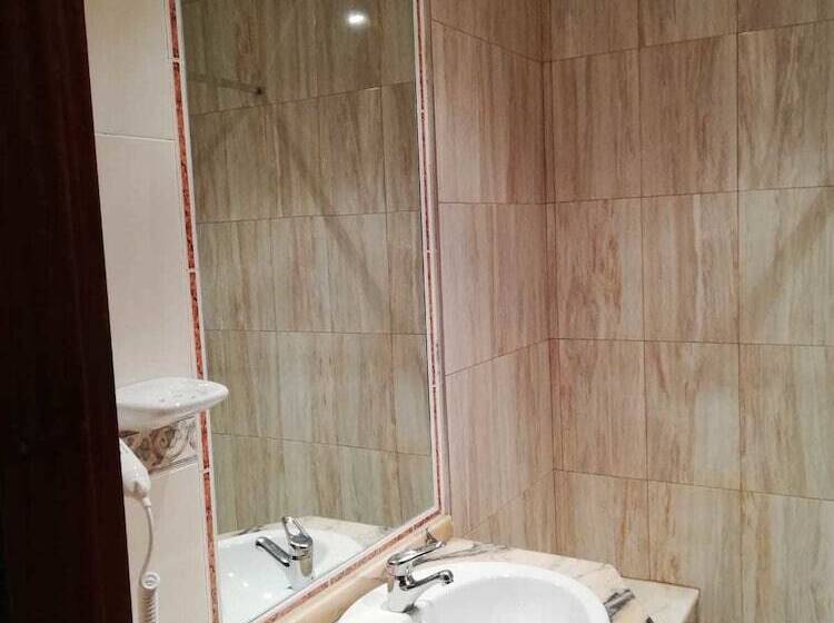 민박 Hostal Restaurante La Cepa