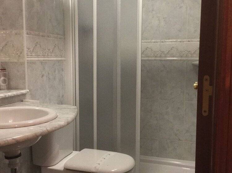 민박 Hostal Restaurante La Cepa