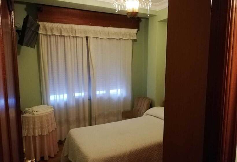 민박 Hostal Restaurante La Cepa