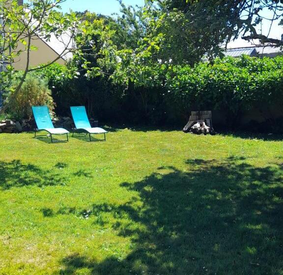 مبيت وإفطار Les Hortensias Gr 34   Chambres D Hôtes