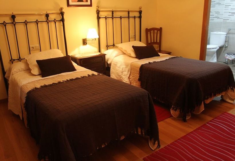 Casa A Chairiña Y A Revolta