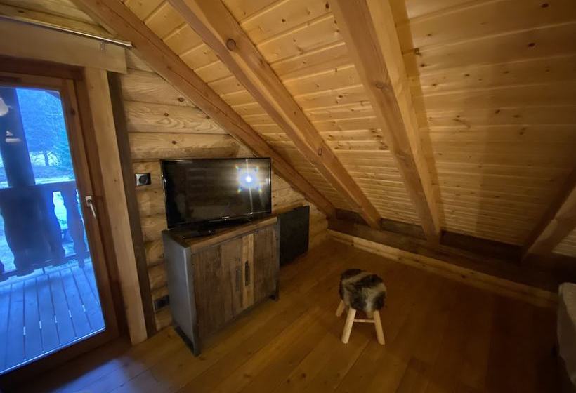 L Ours Noir Chalet En Rondins