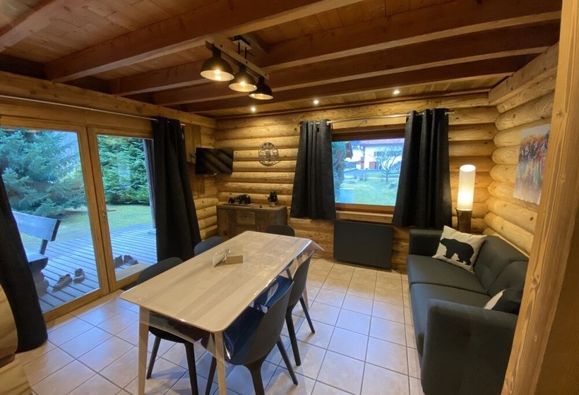 L Ours Noir Chalet En Rondins