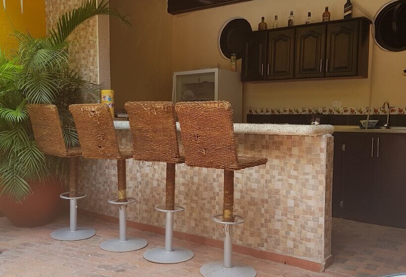 Coco Bahia Hostal   Hostel