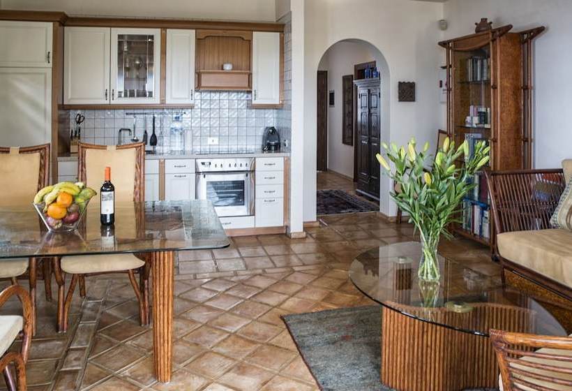 El Refugio Appartments & Villa