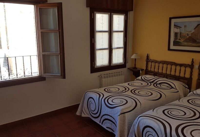 مسافرخانه Las Cantigas