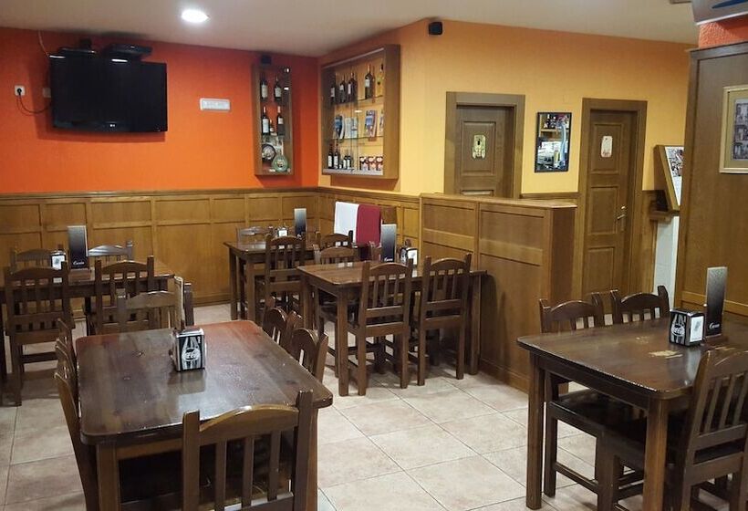 مسافرخانه Las Cantigas