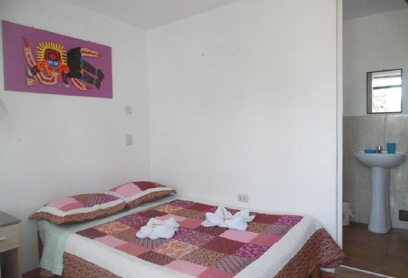 Hostel Yakumama Paracas