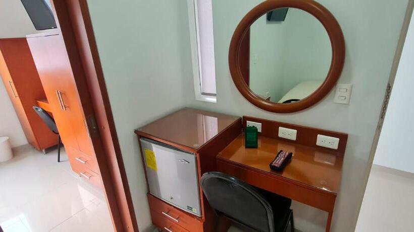 هتل B`quin Plaza Cúcuta