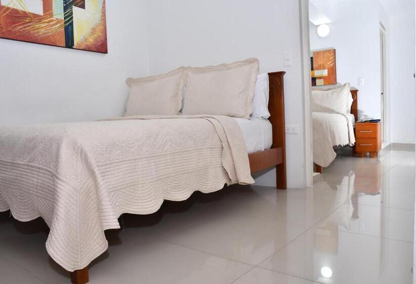 هتل B`quin Plaza Cúcuta