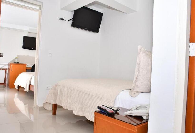 هتل B`quin Plaza Cúcuta