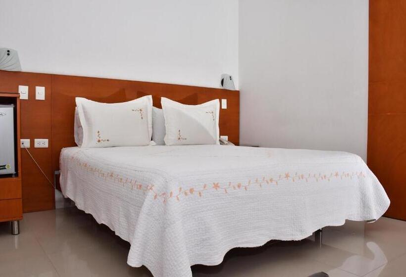 هتل B`quin Plaza Cúcuta