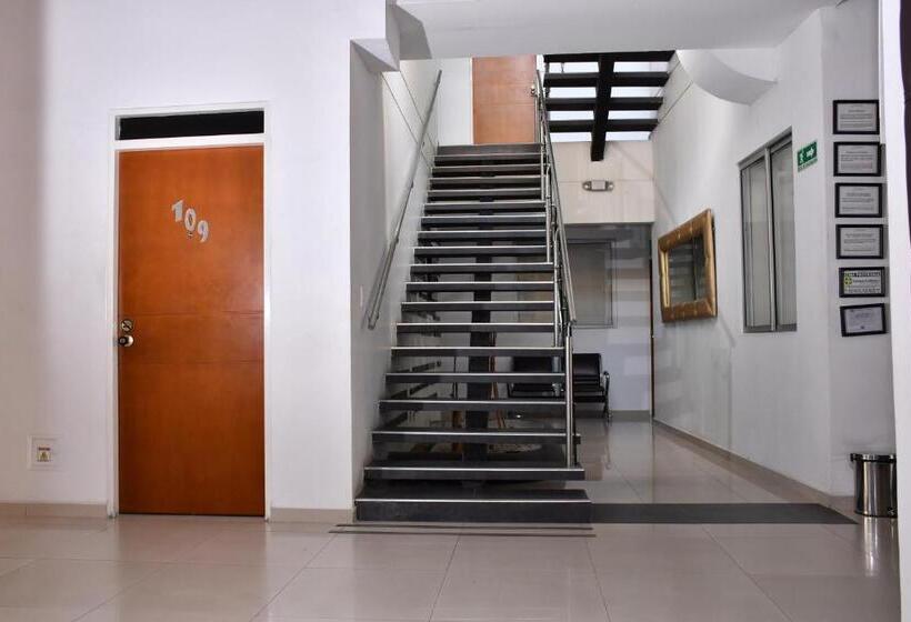 هتل B`quin Plaza Cúcuta