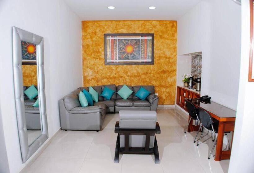 هتل B`quin Plaza Cúcuta