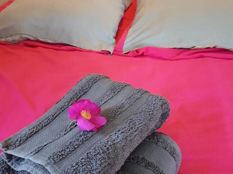 فندق Camping Des Platanes