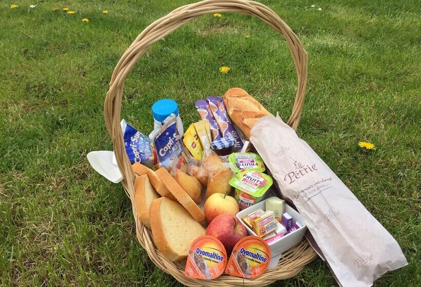 فندق Camping Des Platanes