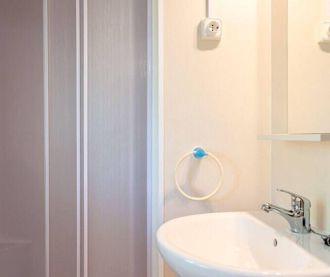 فندق Camping Rural Presa La Vinuela