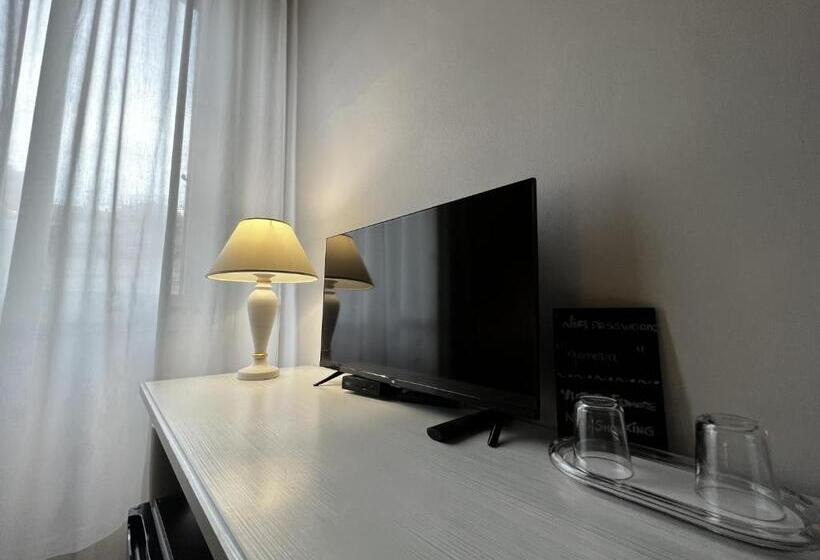 هتل Genova Liberty