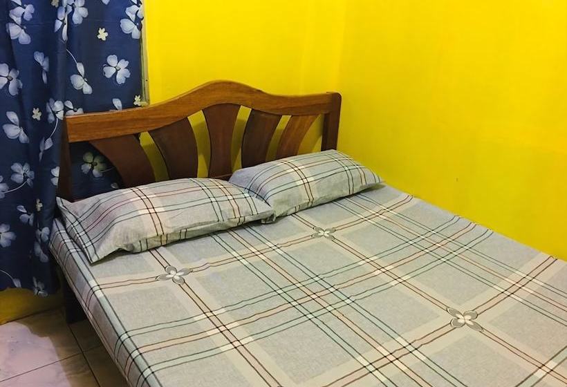 호텔 Gracia's Budget Inn