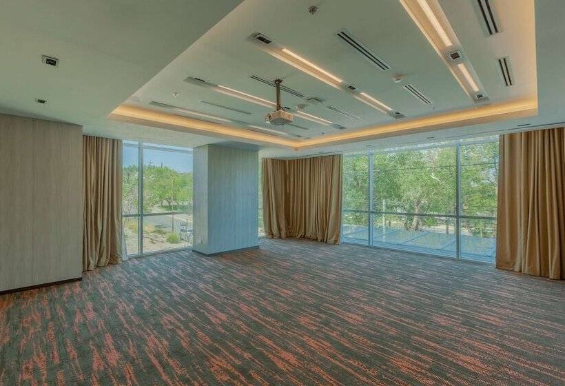 호텔 Hilton Garden Inn Neuquen