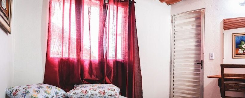 Отель Hostel Canto Da Praia São Sebastião   Próximo Ao Enrocamento Caraguatatuba