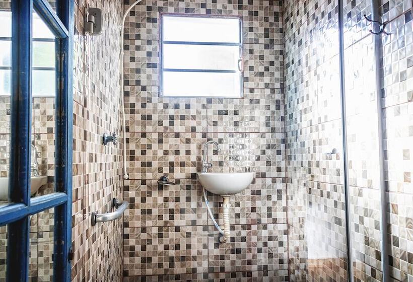 Отель Hostel Canto Da Praia São Sebastião   Próximo Ao Enrocamento Caraguatatuba