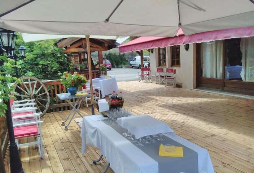 Отель Hôtel Restaurant La Croix Jean Claude