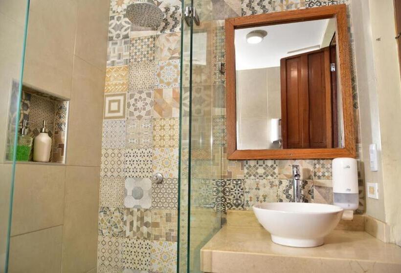 בית מלון כפרי La Brisa Loca Hostel