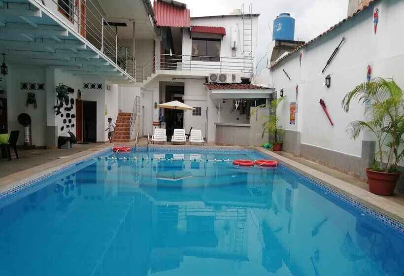 هتل La Casona Inn