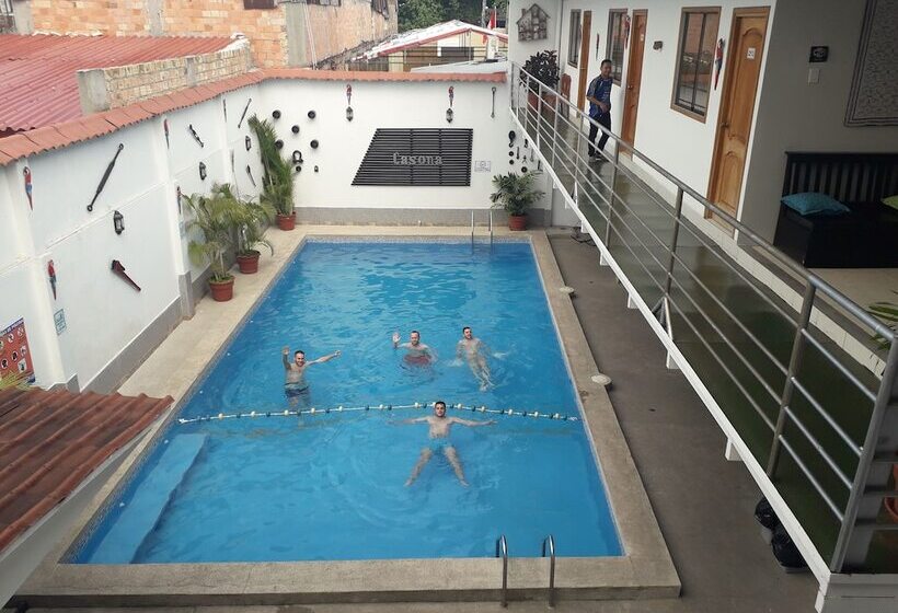 هتل La Casona Inn