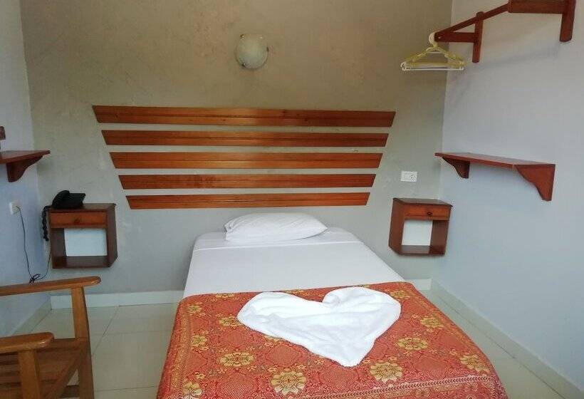 هتل La Casona Inn