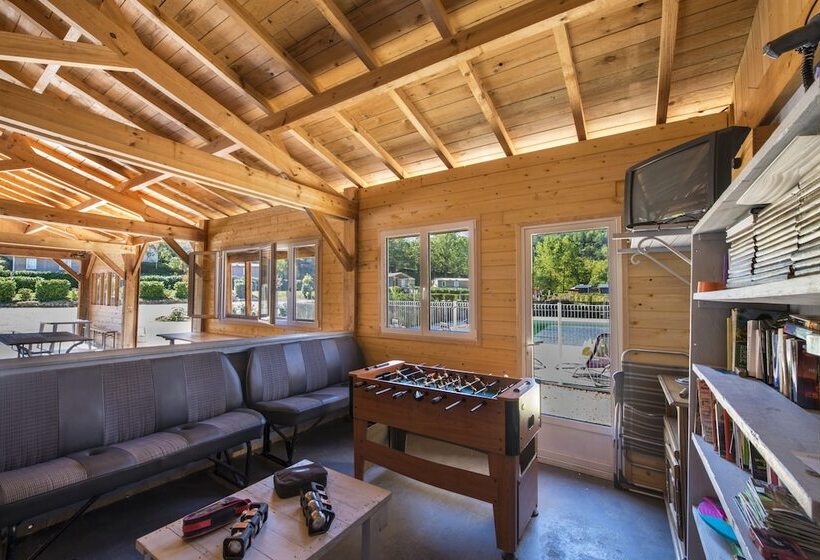 فندق Le Domaine De Pecany