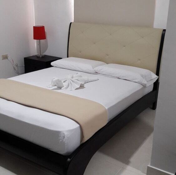 בית מלון כפרי Macal Plaza