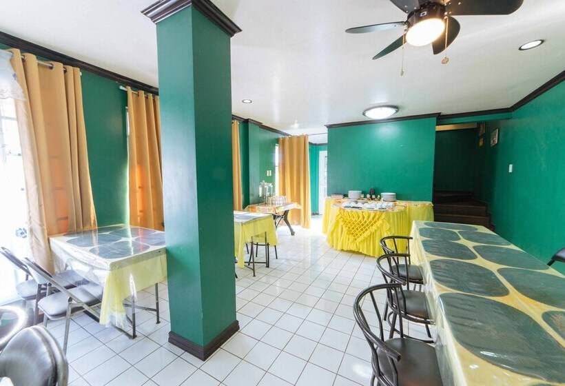 هتل Reddoorz Near Fruit Market Tagaytay