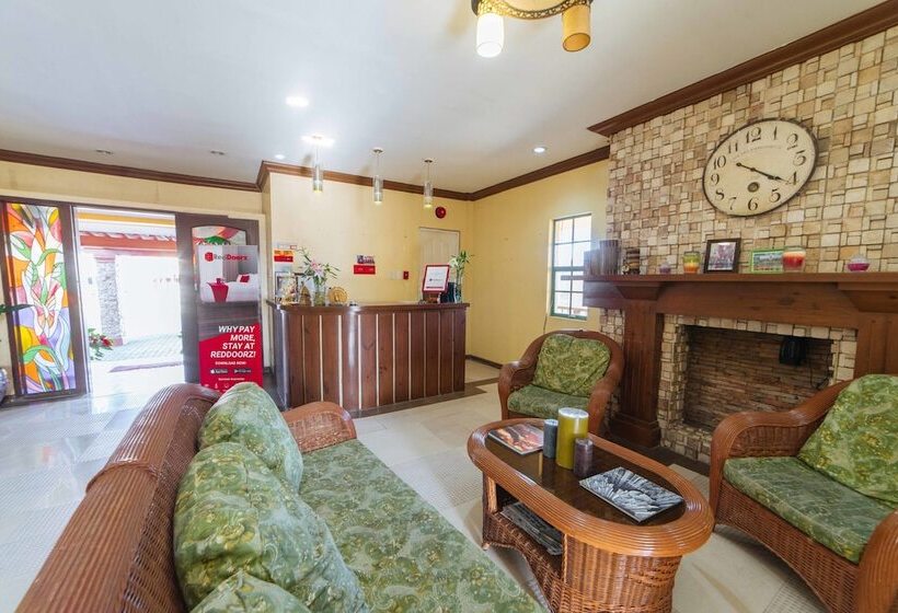 هتل Reddoorz Near Fruit Market Tagaytay