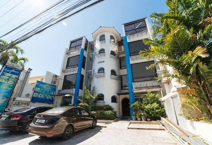 هتل Reddoorz Plus @ Aguirre Avenue Bf Homes