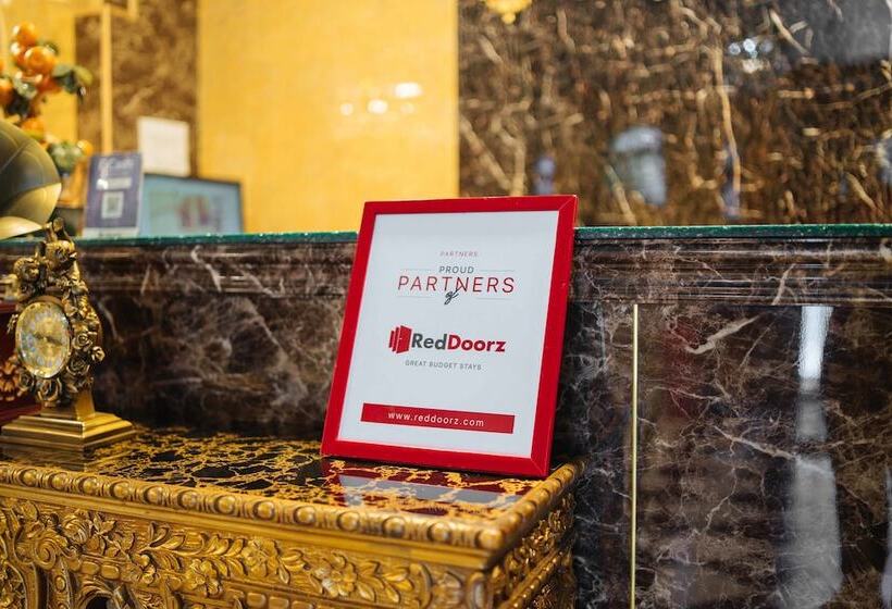 هتل Reddoorz Plus @ Aguirre Avenue Bf Homes