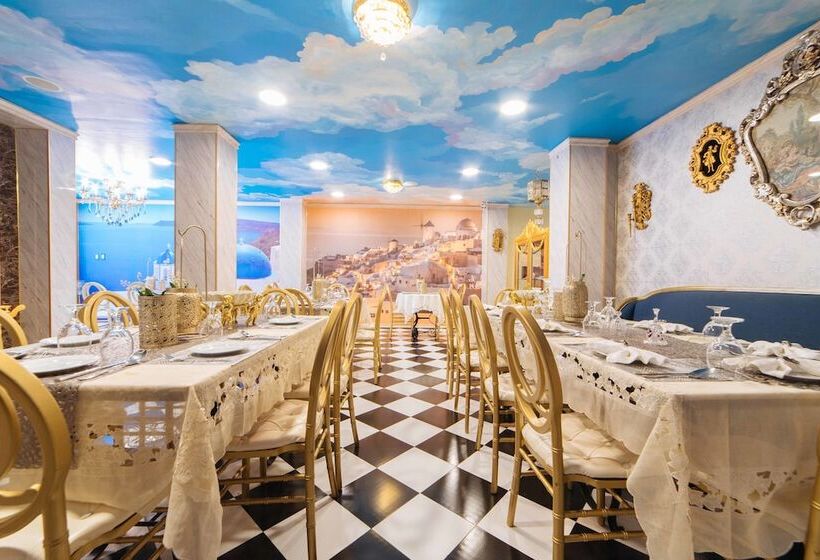 هتل Reddoorz Plus @ Aguirre Avenue Bf Homes