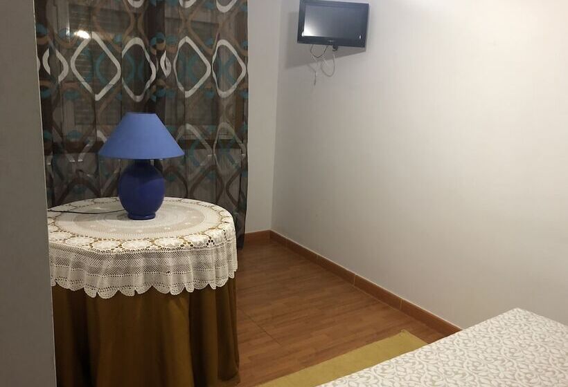 فندق Restaurante Bayona