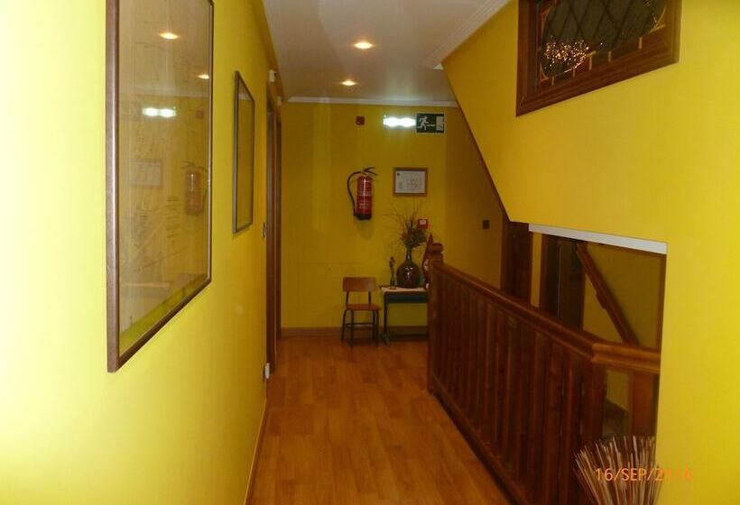 בית מלון כפרי Rural Huelde