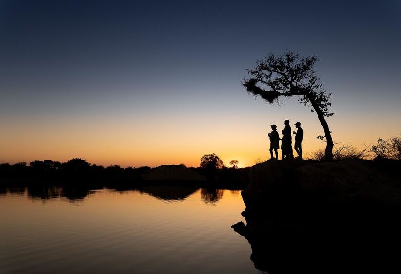 ホテル Simbavati Hilltop Lodge