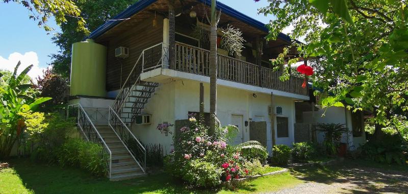 La Vida Hostel Samal Island