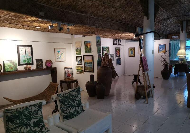 La Vida Hostel Samal Island