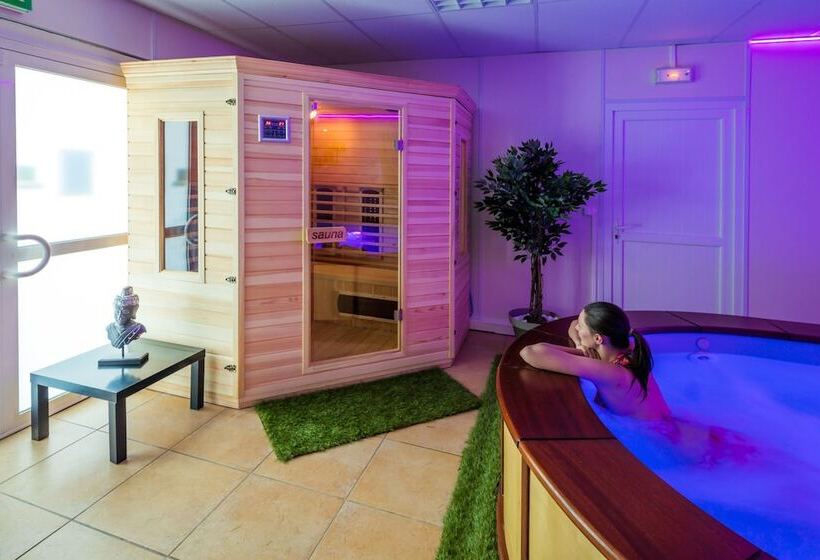 Le Domaine Du Cèdre