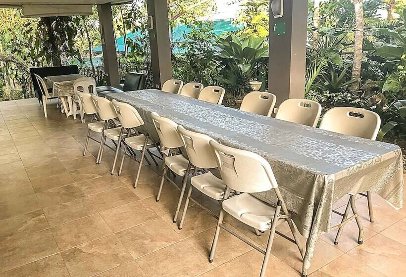 Loria Hotel Tagaytay