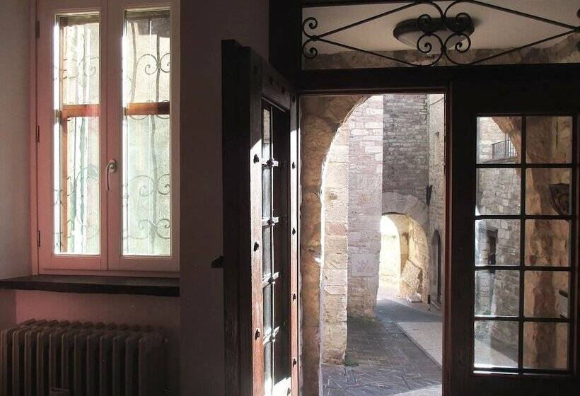 پانسیون Vico Del Poeta