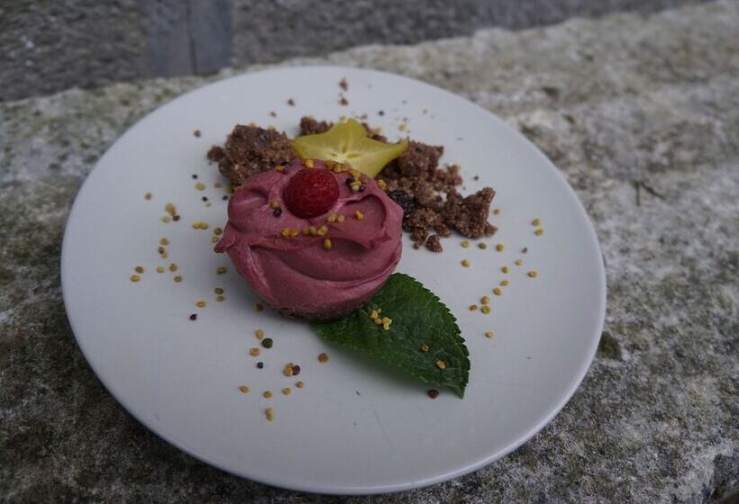 פנסיון Yobaba Lounge